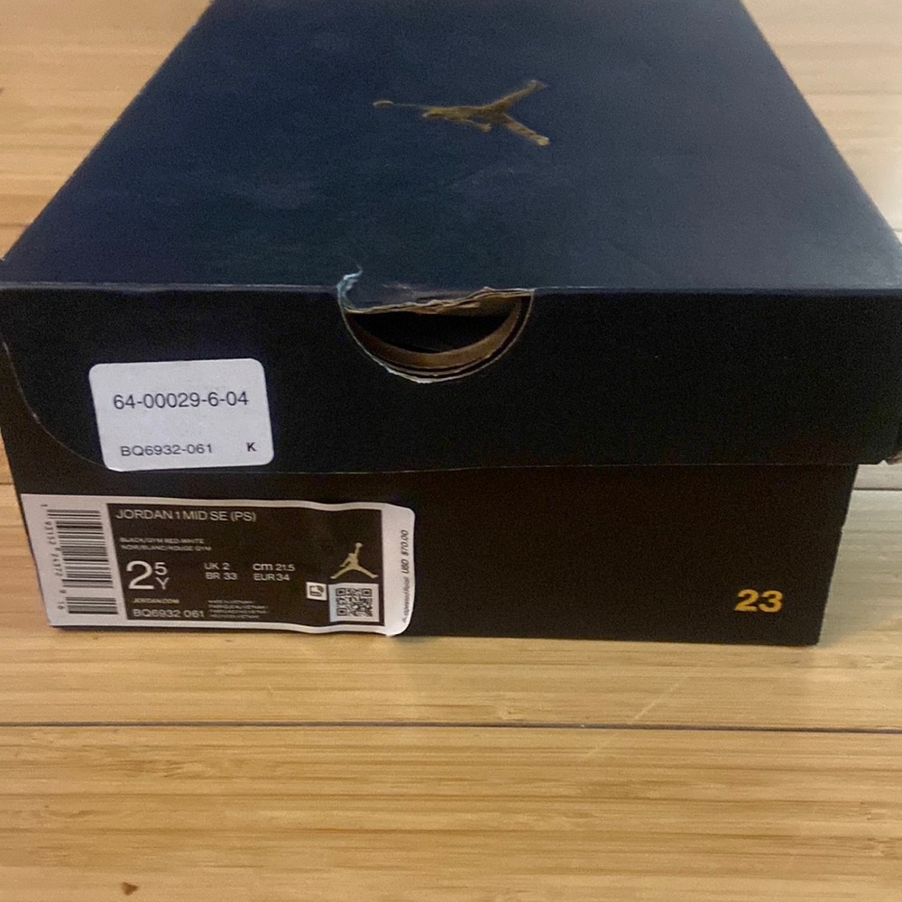 COPY Boys Air Jordan sneakers